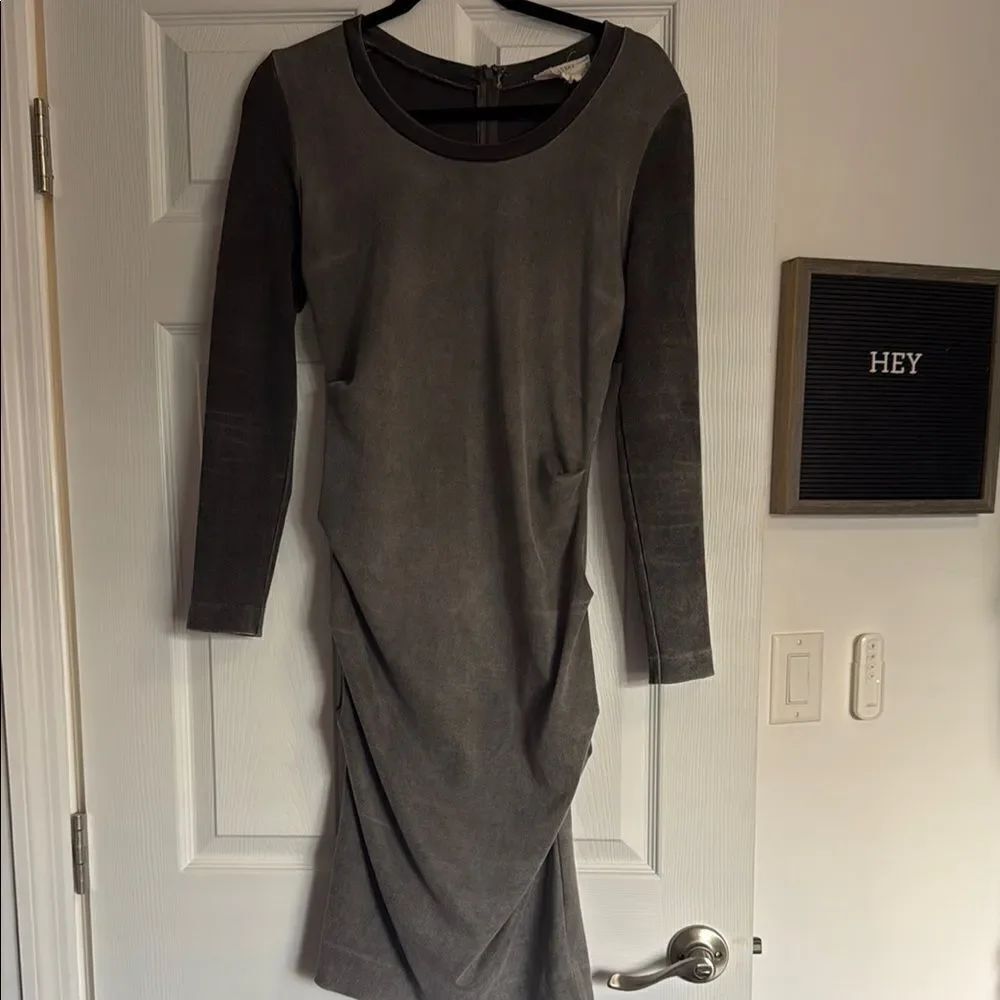 Artelier Nicole Miller Grey Long Sleeve Dress - LIKE NEW - Size Medium Ruched